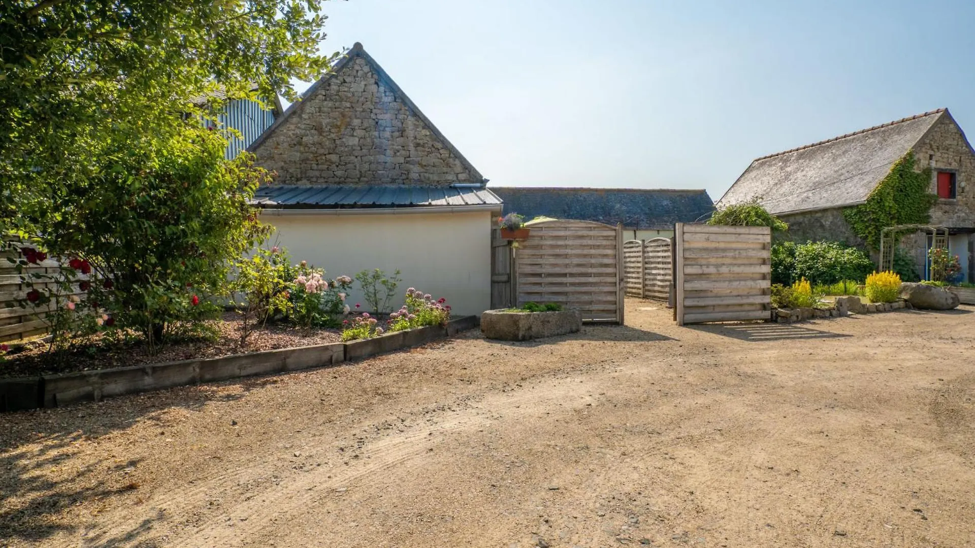 Holiday Home Les Azalees By Interhome Ploumilliau فرنسا